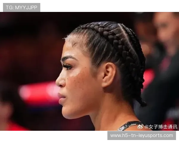 UFC 女选手打到假睫毛掉落